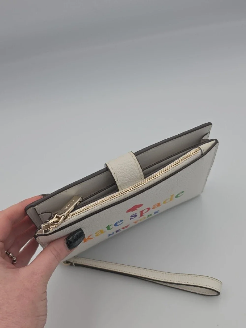Kate Spade White Rainbow Pride Limited Edition Phone Wristlet/Wallet (EUC)✨️🌈✨️